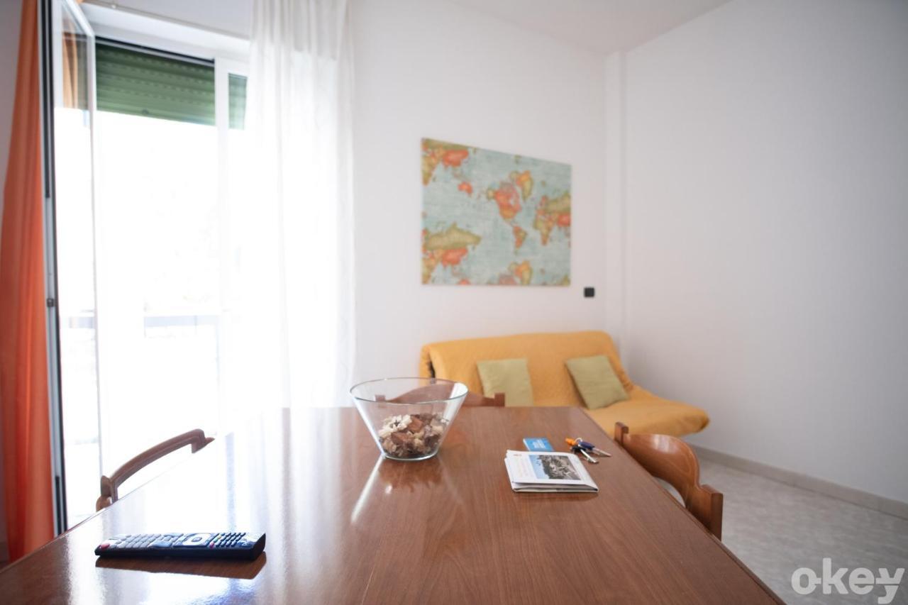 Cozy Apartments De Gasperi Bari Exterior foto